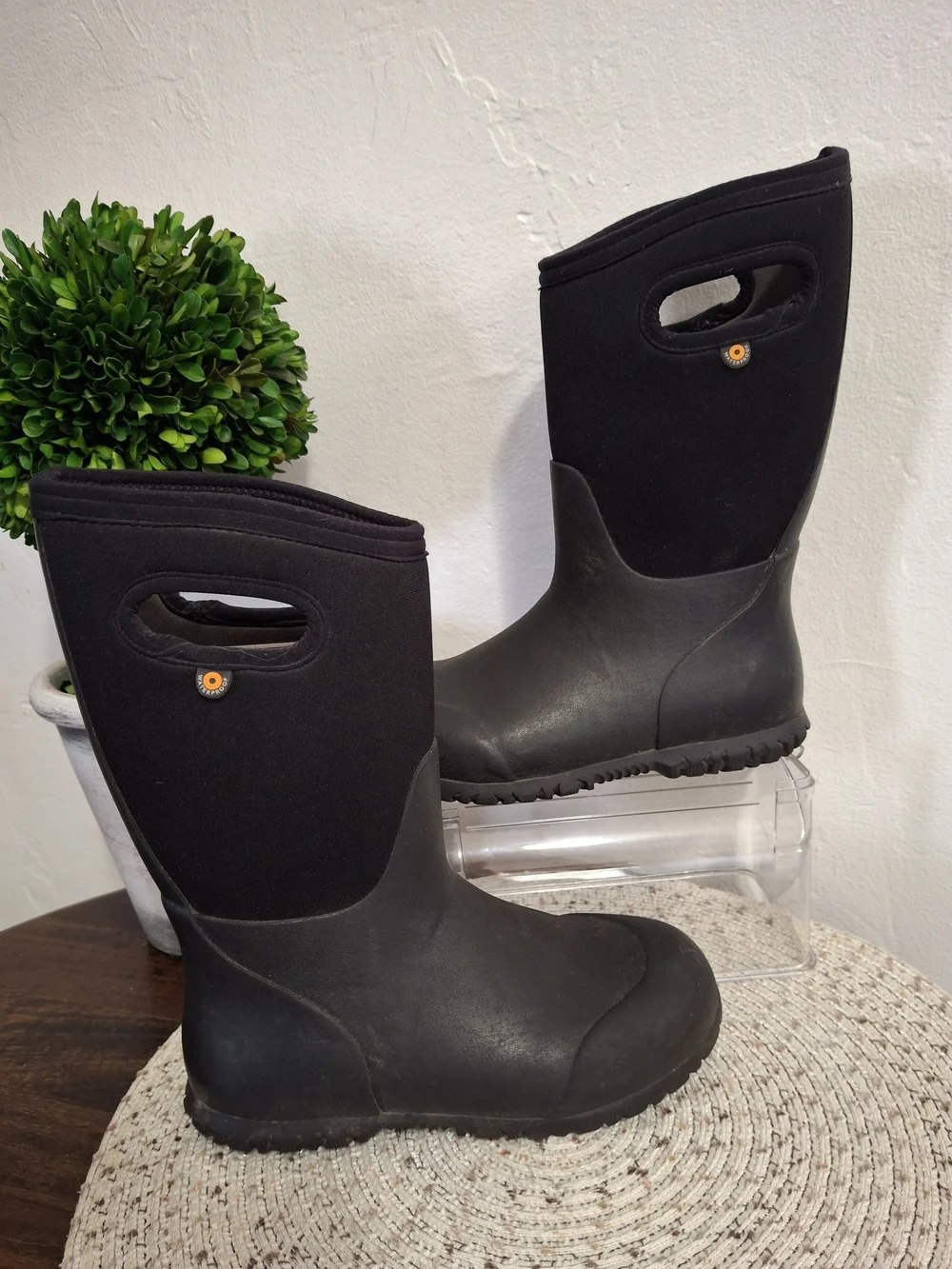 Bogs Black Pull-On Rain/Snow Boots Size 2.